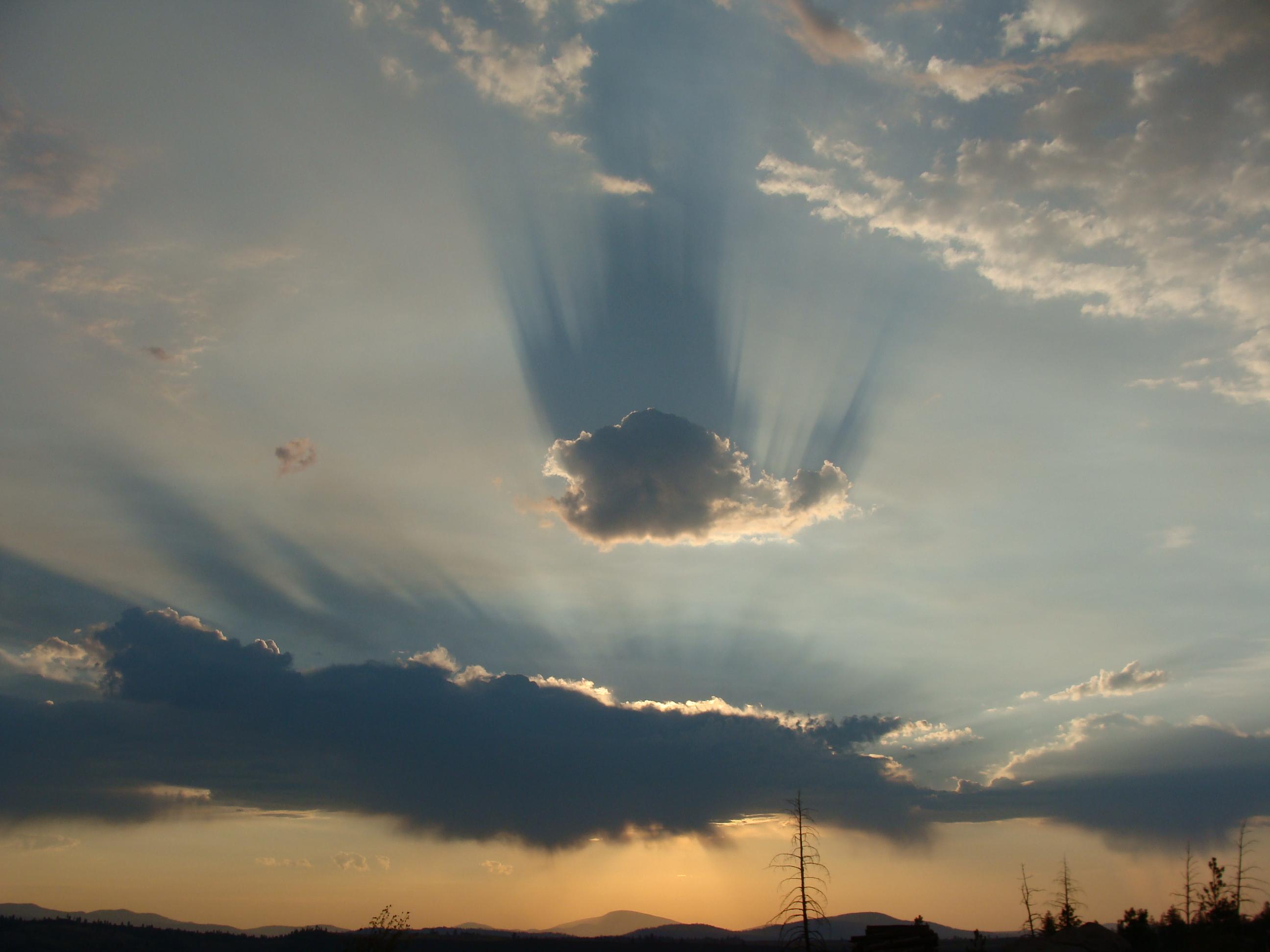 Here is the cloud. Плазменное облако. Плазменные облака в небе. Cloud radiation. Shadow in the cloud 2020.